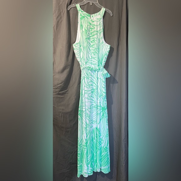 Dresses & Skirts - R&K Green & White pattern Dress Size 16